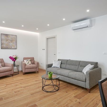 Newly Renovated Apt. Near To Entrance To Old Town دوبروفينك المظهر الخارجي الصورة