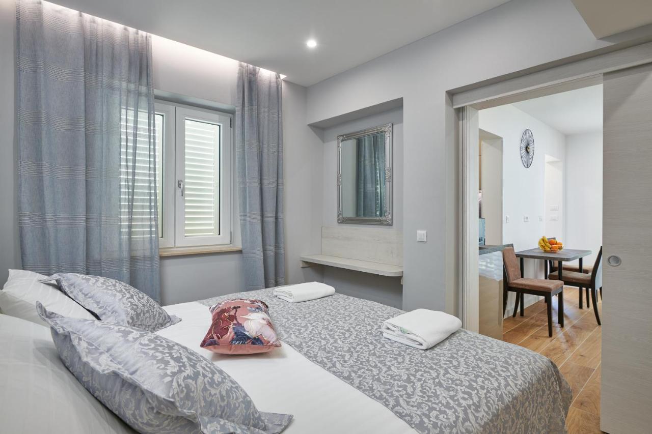 Newly Renovated Apt. Near To Entrance To Old Town دوبروفينك المظهر الخارجي الصورة